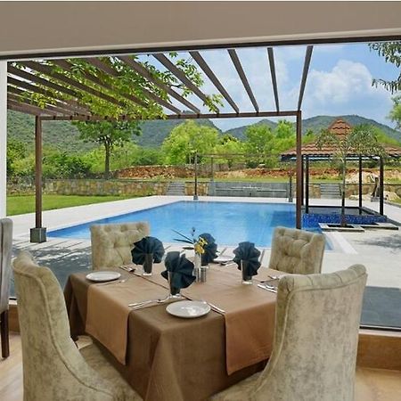 The Hunting Lodge Resort Udaipur - Villas & Pool Dabok Екстериор снимка
