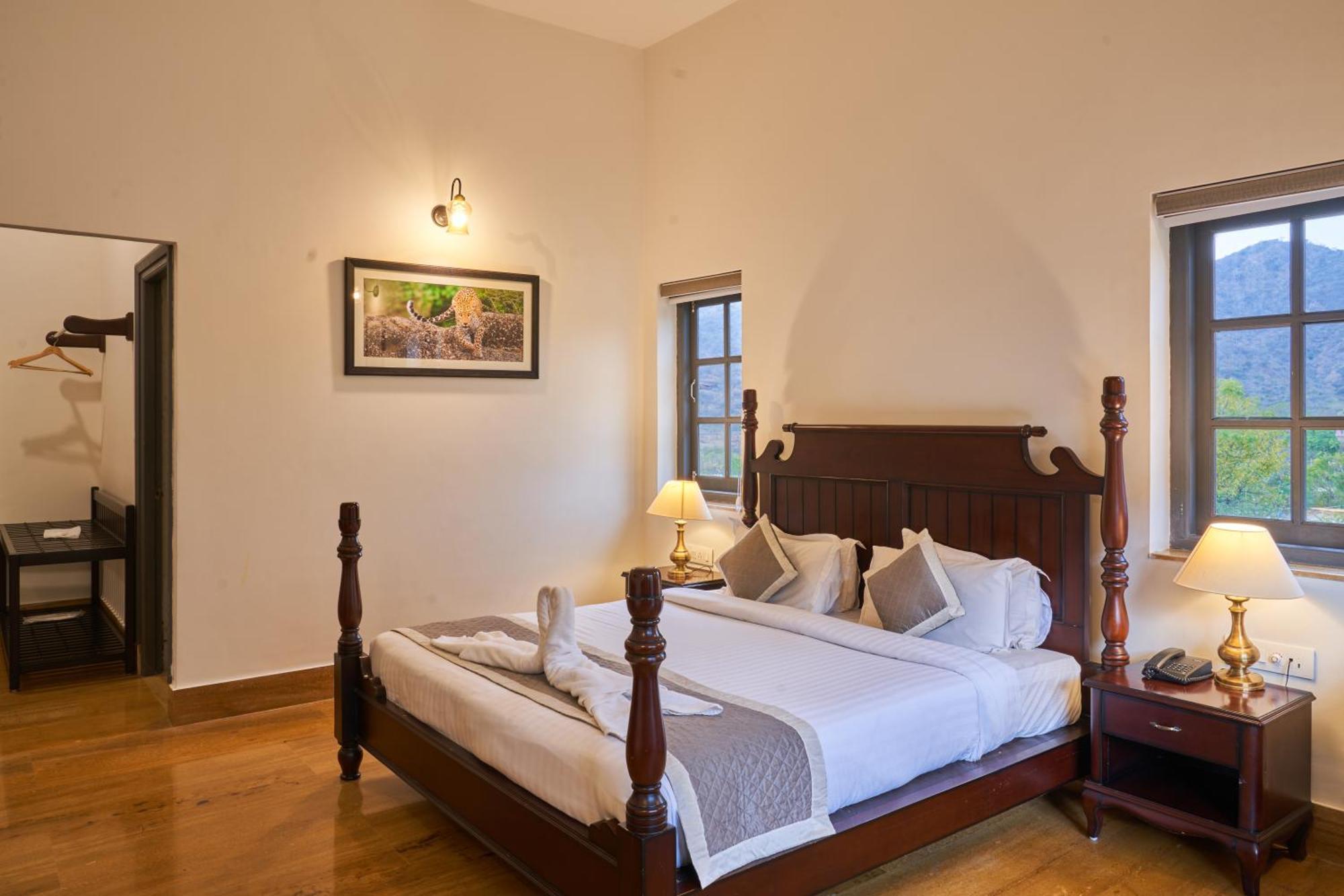 The Hunting Lodge Resort Udaipur - Villas & Pool Dabok Екстериор снимка