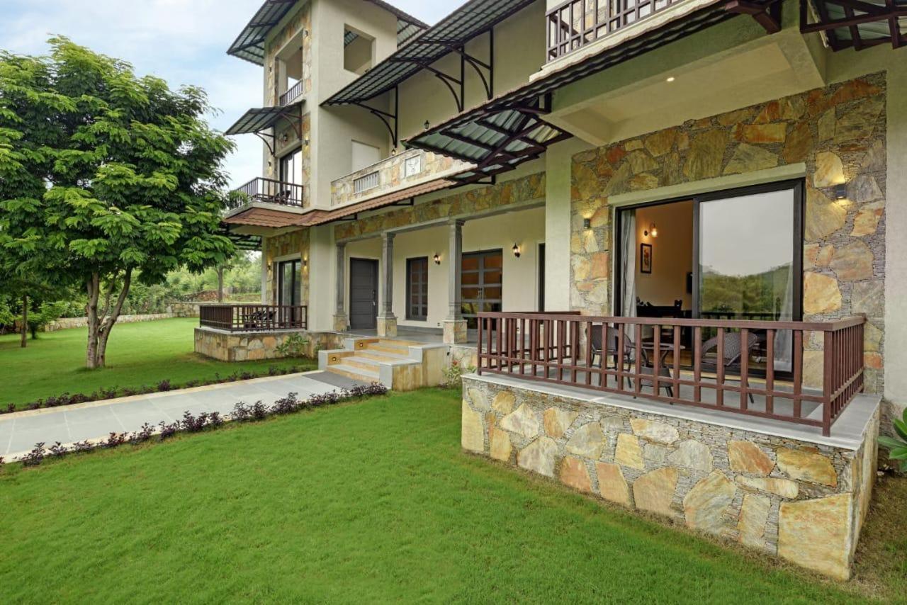 The Hunting Lodge Resort Udaipur - Villas & Pool Dabok Екстериор снимка
