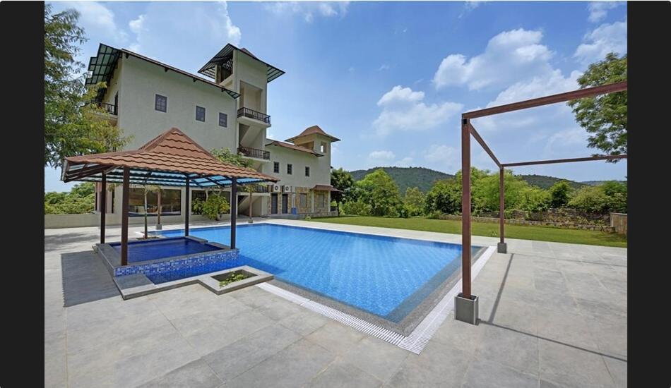 The Hunting Lodge Resort Udaipur - Villas & Pool Dabok Екстериор снимка